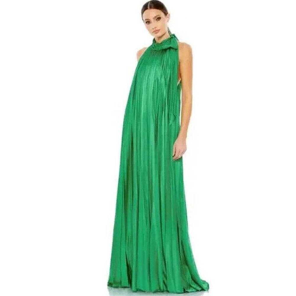 Mac Duggal Gown - NWT Size 8